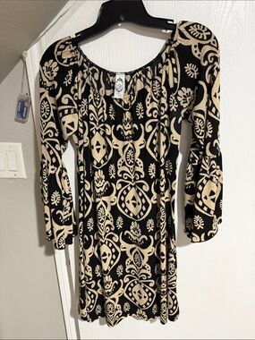 2B Together Black and Cream Long Sleeve Patterned Boho Dress